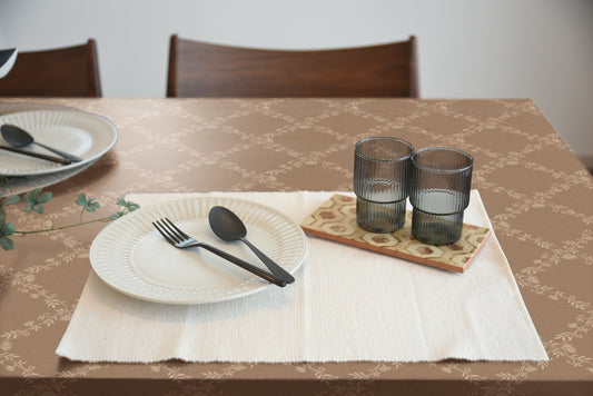 テーブルクロス バイン ブラウン (幅 約135cm×長さ10cm単位カット商品)