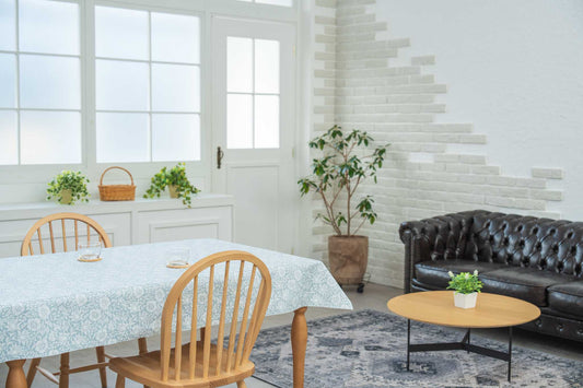 テーブルクロス 英国テイスト ハイビスカスモチーフ (幅 約120cm×長さ10cm単位カット商品)