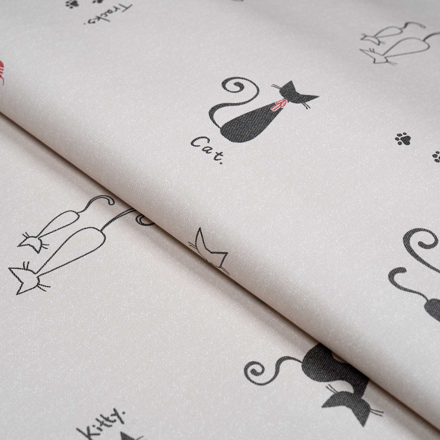 シロネコとクロネコデザインのテーブルクロス