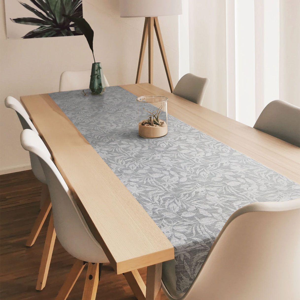 グレーのテーブルランナー・センター