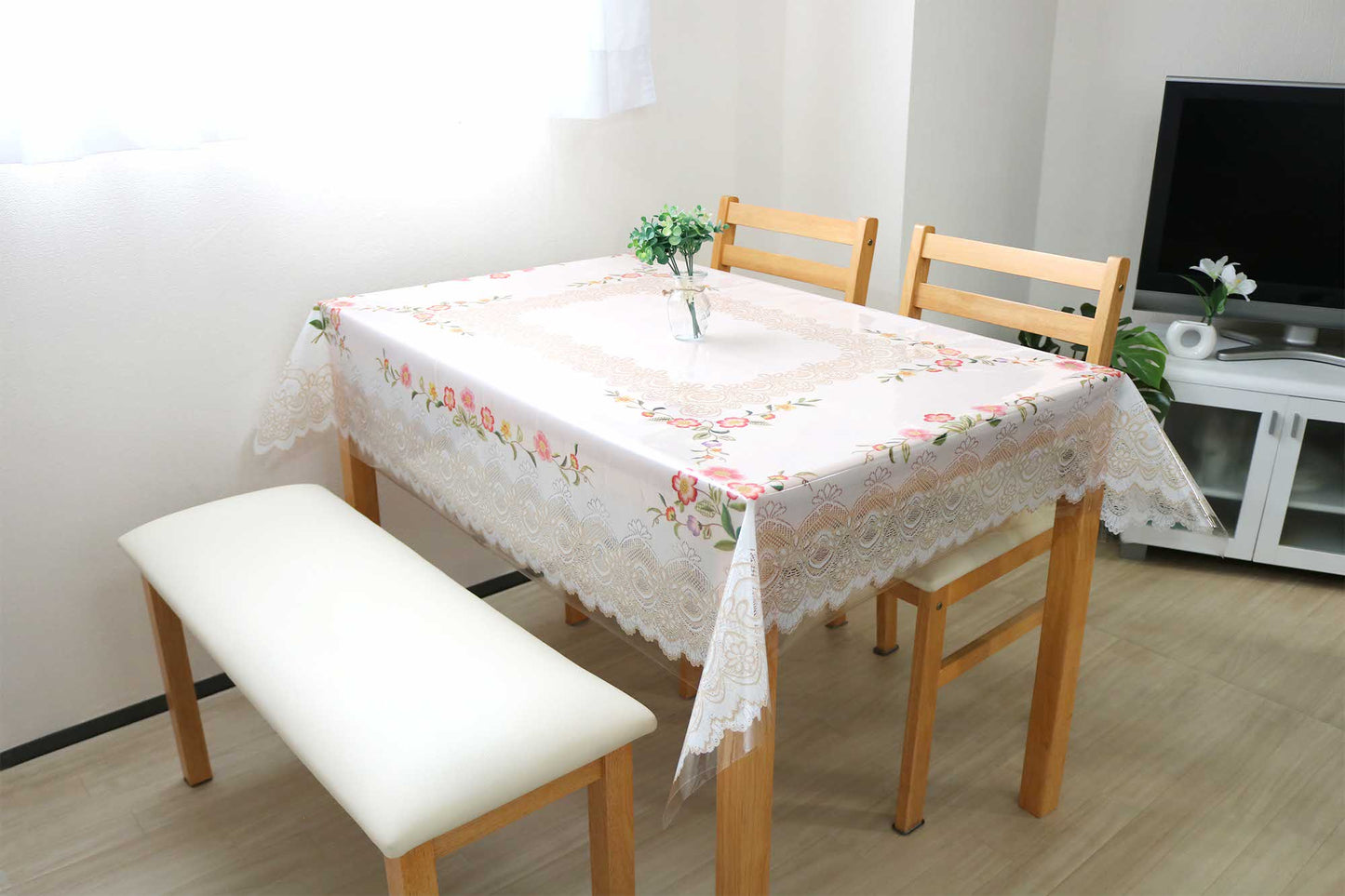 テーブルクロス ドーバー 約１２０×１５０ｃｍ（カット済商品）