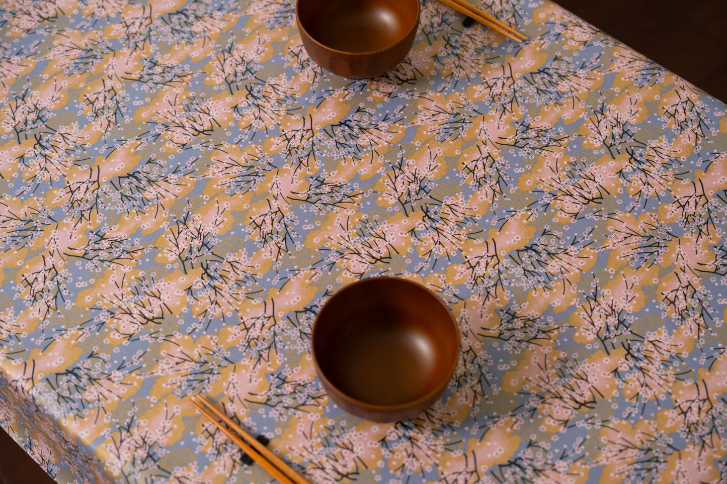 テーブルクロス 和柄 桜満開 （幅 約１０５ｃｍ×長さ１０ｃｍ単位カット商品）